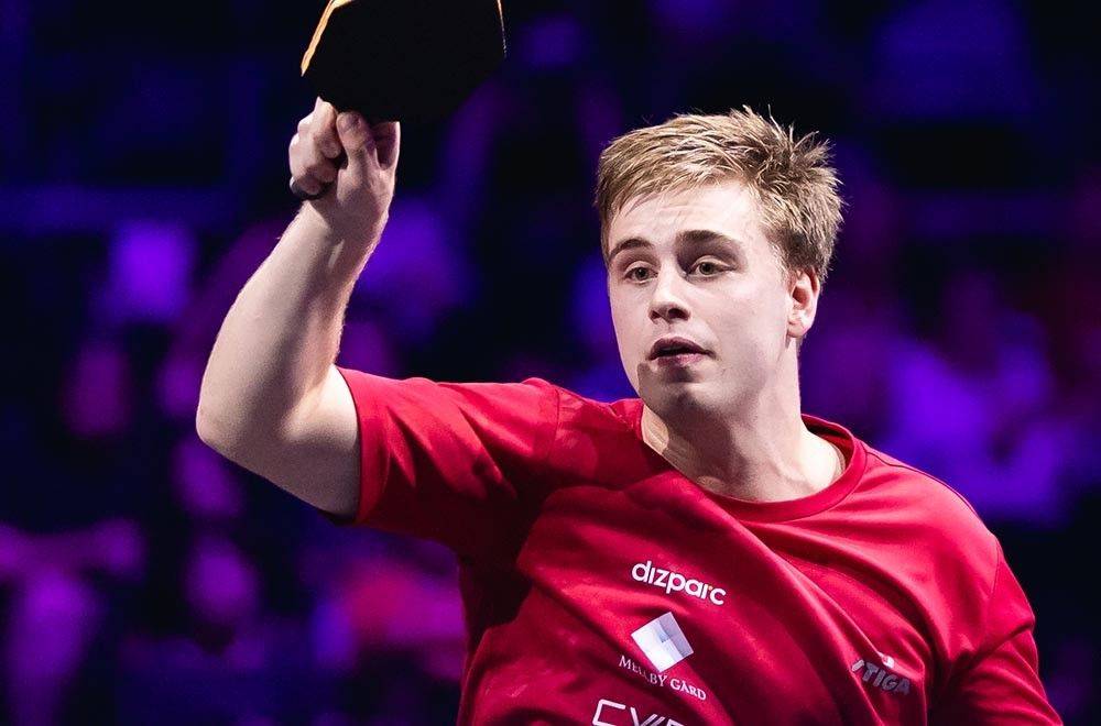 首次捧得冠 首次捧得冠