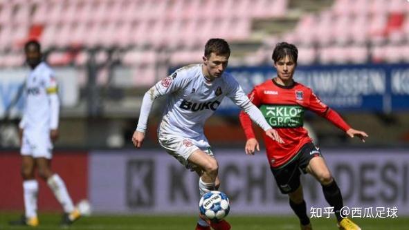 社媒放大垃 社媒放大垃