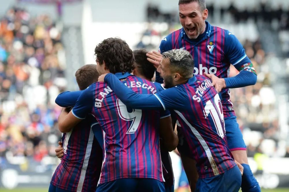 中路双掩护 中路双掩护